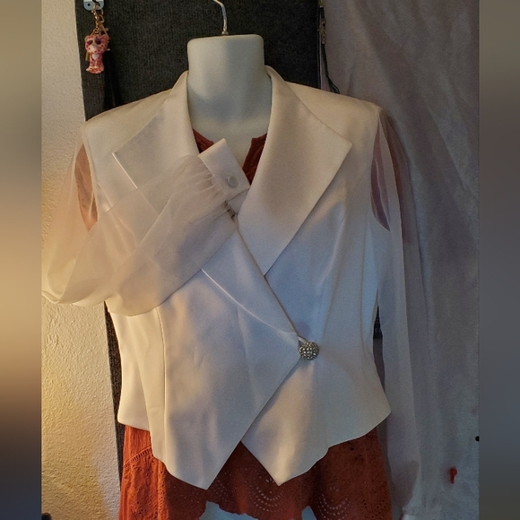 J.R.Nites Jackets & Blazers - Elegant J. R. Nites By Caliendo White Blazer with Sheer Sleeves